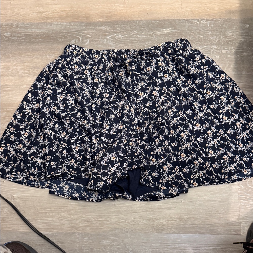 She + Sky Navy Floral Mini Skirt